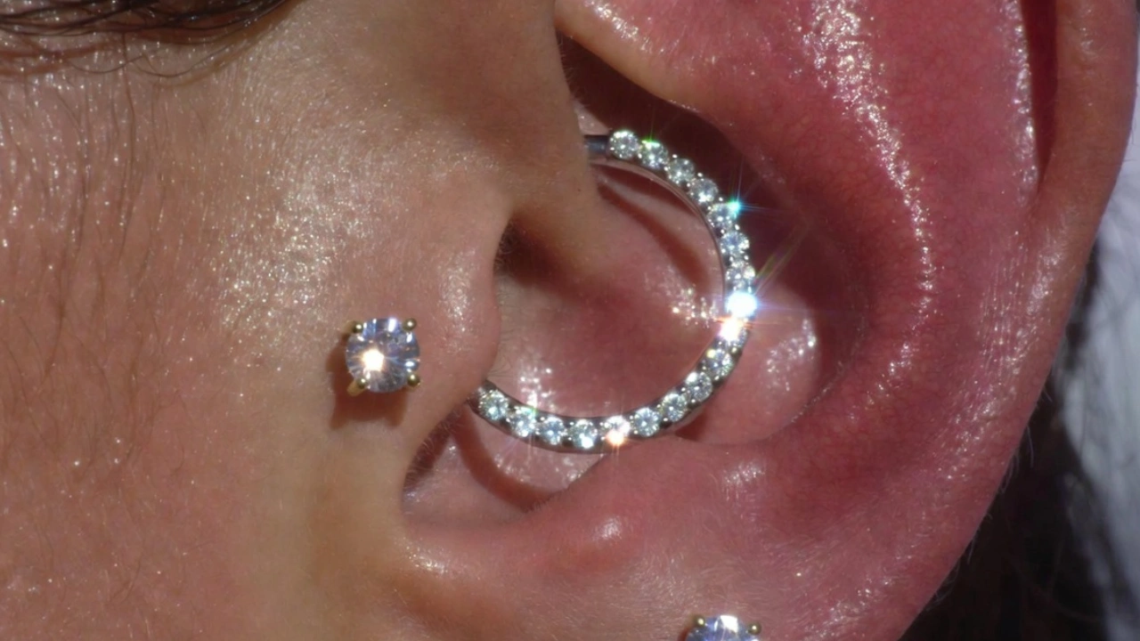 Is Daith Piercing Lucky? Symbolism, Myths And Modern Trends